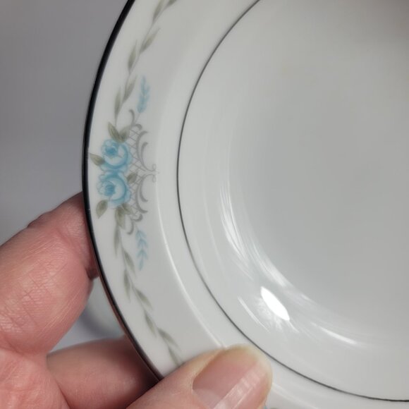 FOUR Style House Corsage Fruit Bowls Blue Roses with Gray Vines 5 1/2 Inch - Picture 11 of 16